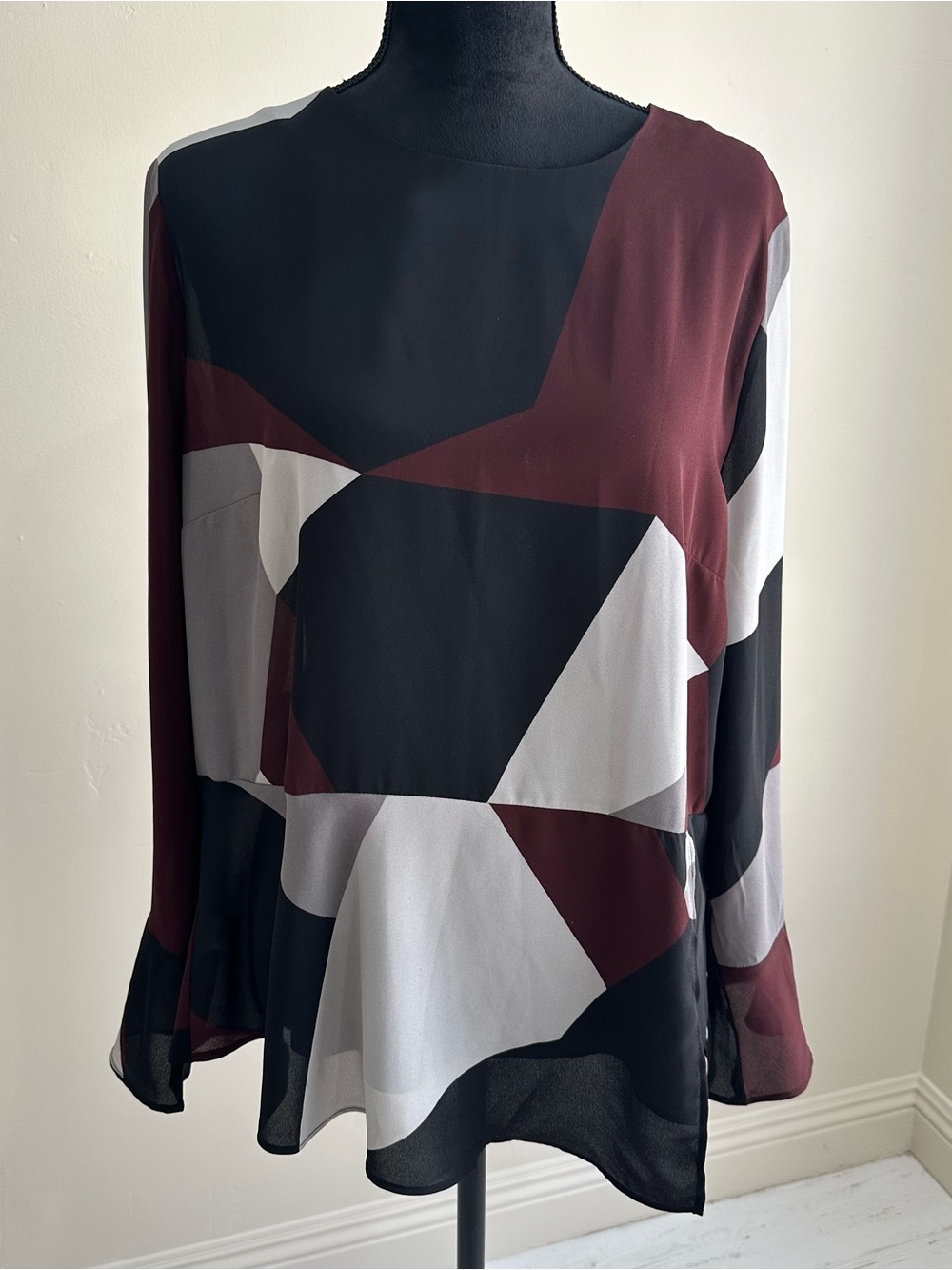 Vintage Ann Taylor Geometric Print Bell Shape Sleeve- Black, Burgundy, gray Sz L